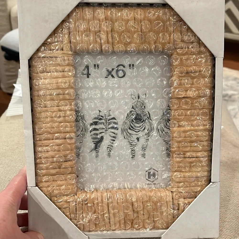 Rattan 4x6 Picture Frame/NIB